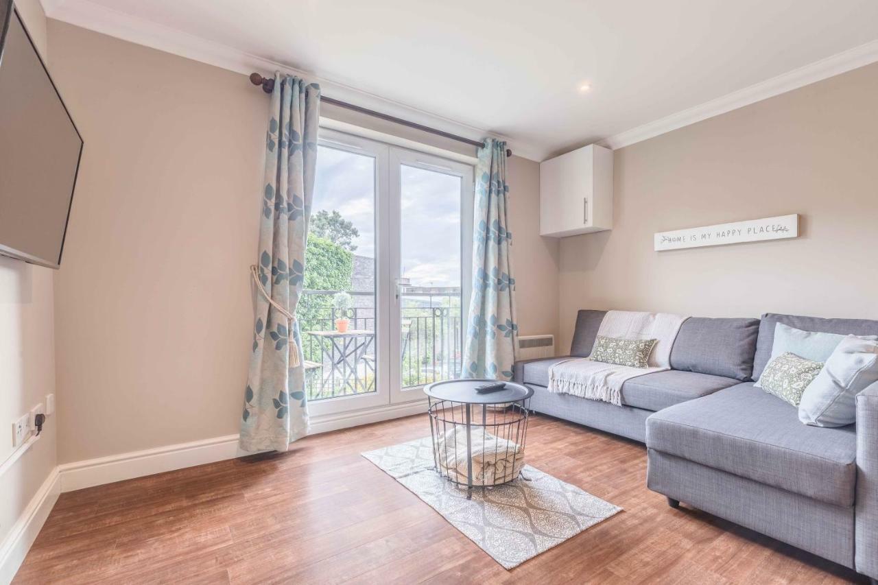 Modern Apartment Within Short Walk Of The Castle, High Street And Long Walk - Free Parking ウィンザー エクステリア 写真